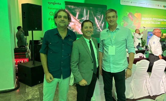 Carlos Meza, CEO de Terragénesis, Presente en el Simposio Internacional de Manejo Fitosanitario de Hortalizas en México