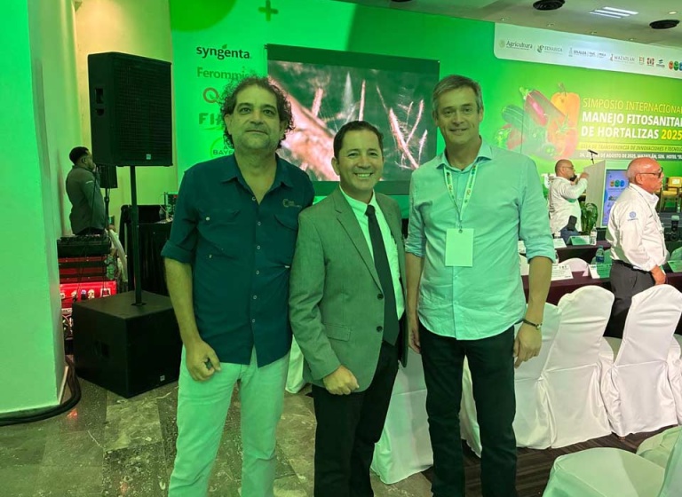 Carlos Meza, CEO de Terragénesis, Presente en el Simposio Internacional de Manejo Fitosanitario de Hortalizas en México